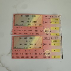 1985-86 CHICAGO BULLS BASKETBALL POCKET SCHEDULE MICHAEL JORDAN BUD AD + Stubs