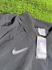 Nike NBA Team 31 Women&rsquo;s Woven Long-Sleeve V-Neck Top HM6362-010 Medium WNBA
