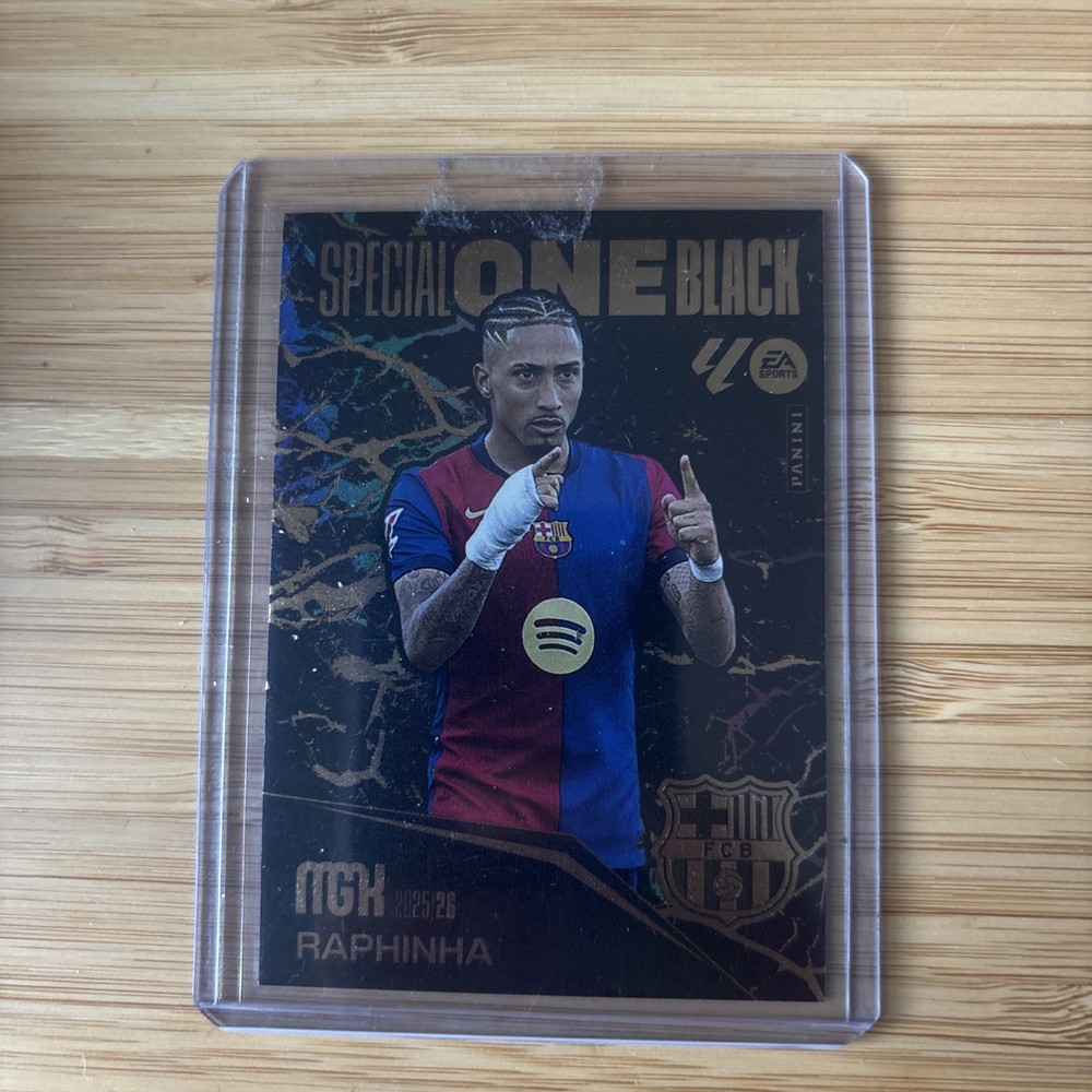Raphinha Karte – Special ONE Black – Panini Megacracks 2025/26 FC BARCELONA