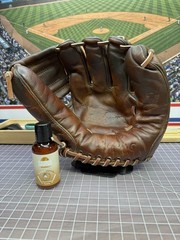 1960s Spalding 1047 Sam Esposito RHT USA Restored Baseball Glove