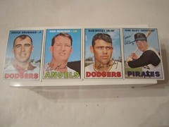 LOT OF 17 (1967) BASEBALL CARDS – CESAR TOVAR – JIM BREWER AND MORE – OFC-E