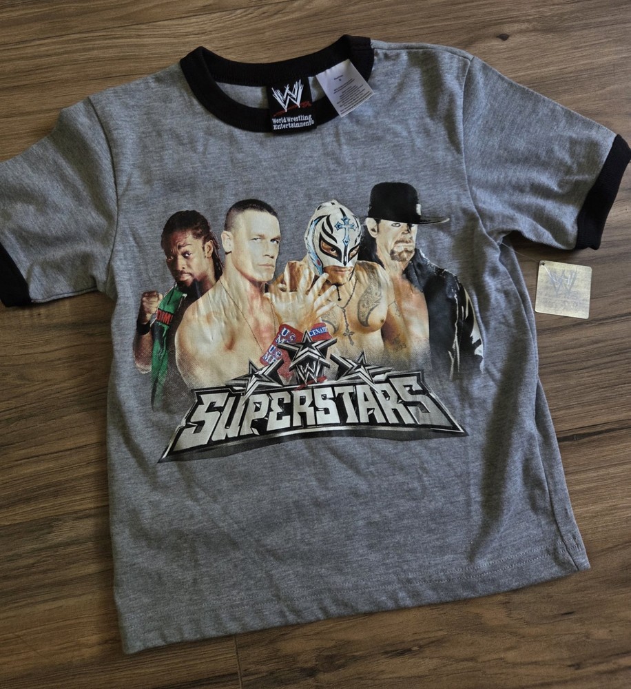 WWE World Wrestling Entertainment Superstars Youth Boys 2012 Graphic Tshirt Sz 5