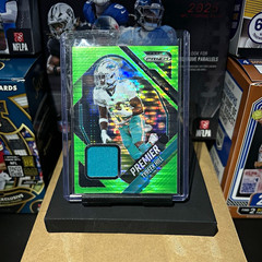 Tyreek Hill [Neon Green Pulsar] #PJY-THL 2025 Panini Prizm Premier Jersey
