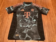 NWTs Adidas FC Bayern Munich 24/25 Authentic Away Jersey (JE8669) – Men&rsquo;s Size M