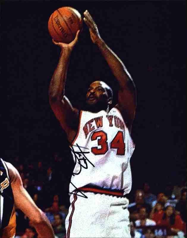 Charles Oakley signed NBA basketball 8×10 photo W/Certificate Autographed 001