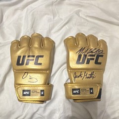 UFC GLOVES SIGNED BY DANA WHITE/JUSTIN GAETHJE/CHUCK LIDDELL/MICHAEL CHANDLER