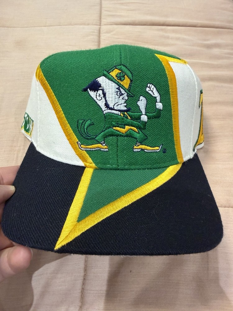 Vintage NCAA Notre Dame Fighting Irish Top of the World Bolt Snapback Hat