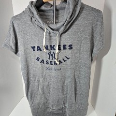 Soft As A Grape Womens Maternity MLB New York Yankees Funnel Neck T-Shirt Gray M
