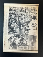 1986 76ers Julius Erving Vs Pacers Wayman Tisdale 8×11 Type 3 LaserPhoto