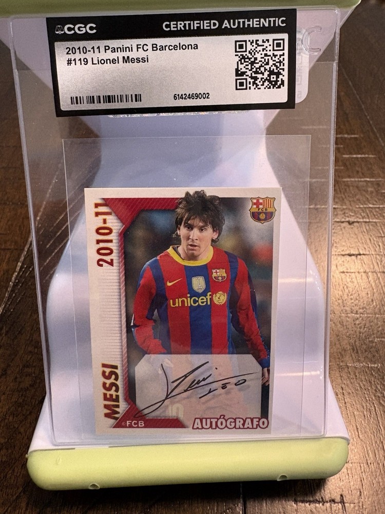 2010-11 Panini FC Barcelona #119 Lionel Messi Sticker CGC Authentic “Autografo”