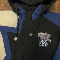 VTG APEX ONE Kentucky Wildcats Puffer Jacket 90&rsquo;s Blue Black & White | Size XL