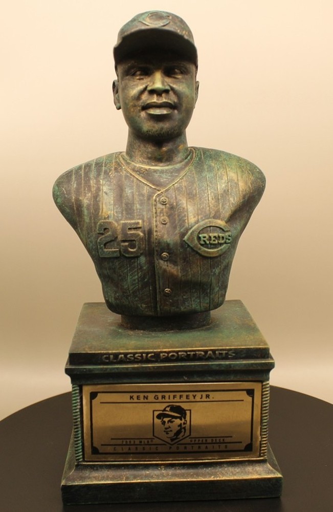 2003 KEN GRIFFEY JR CLASSIC PORTRAIT BUST, FIGURE 8 3/4&Prime; TALL – DAMAGED (READ)