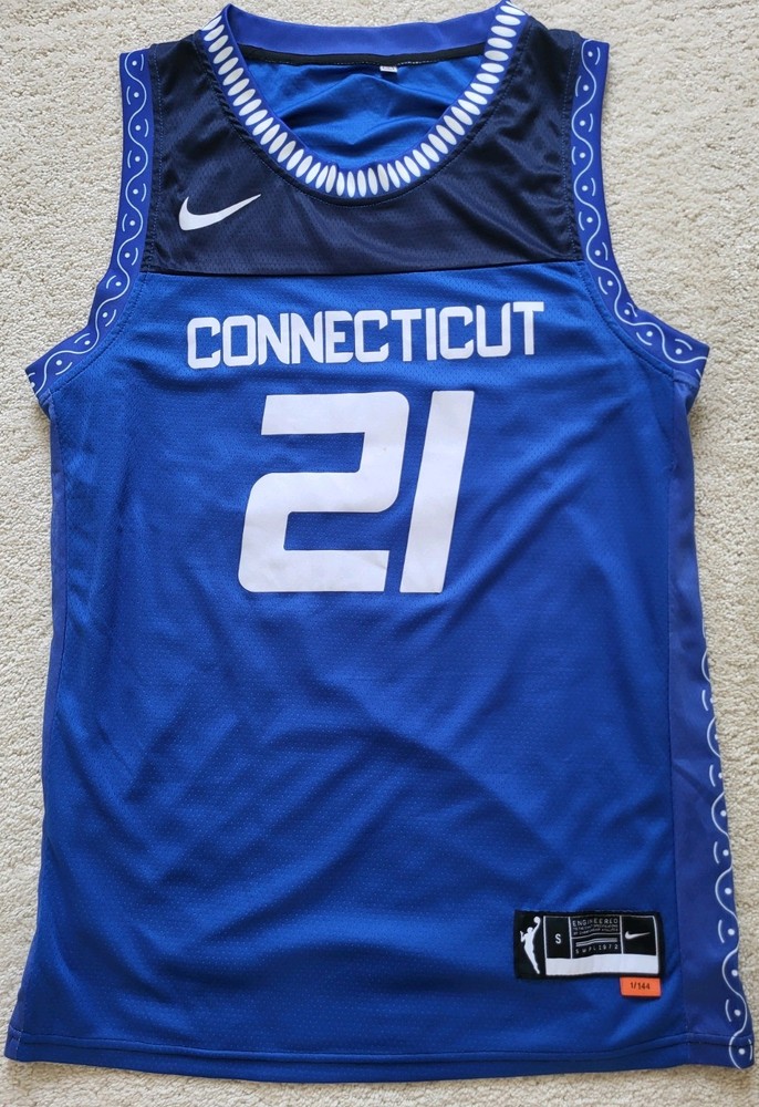 Dijonai Carrington Connecticut Sun Jersey Size small WNBA