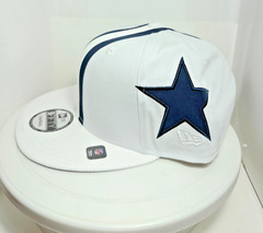 New Era Dallas Cowboys White Retro Helmet 9FIFTY Men&rsquo;s Snapback Adjustable Hat
