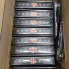 TOPPS Basketball Limited Edition Trading Card Collectors Binder – Lot of 17 NEW!