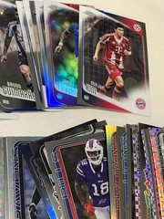 Random lot of topps chrome soccer/football Trading Cards