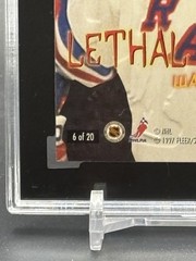 1996-97 Fleer Metal Universe Wayne Gretzky Lethal Weapon SGC 7