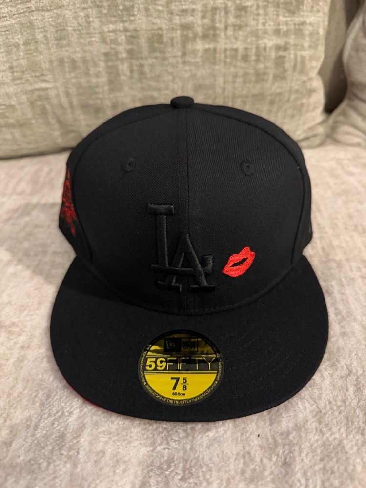 New Era 59FIFTY LA Dodgers Black Fitted Hat Red Lips Side Patch MLB Cap