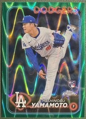 2024 TOPPS CHROME YOSHINOBU YAMAMOTO GREEN RAYWAVE REFRACTOR /99 #18 DODGERS