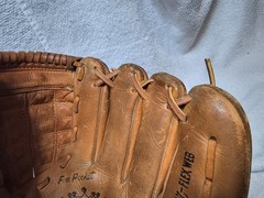 Spalding Baseball Glove Carl Yastrzemski 42-3421 Triple Crown Mitt RHT VTG 4