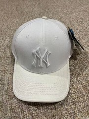 ProStandard New York Yankees MLB MVP Leather & Metal Decor Baseball Cap Hat OSFA