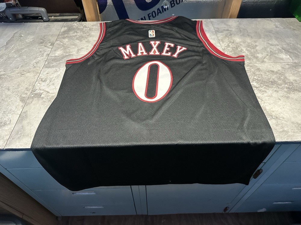 NWT Nike Swingman Tyrese Maxey Philadelphia Sixers 76ers Jersey XL XLarge