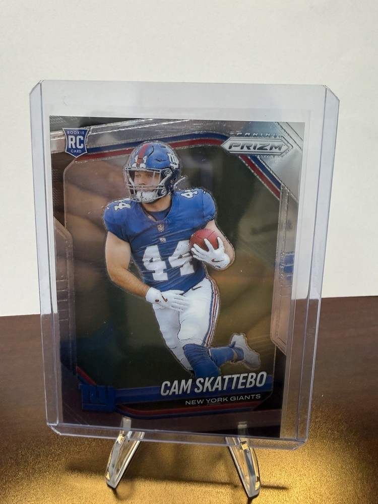 2025 Panini Prizm – Base Cam Skattebo #363 (RC)