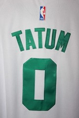 white Boston Celtics Jayson Tatum (0) stitched jersey (NWT) – adult M / 48