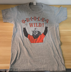 RARE VINTAGE FUNKY ORIOLES WILD BILL HAGY DESIGN PAPER THIN THREADBARE T-SHIRT
