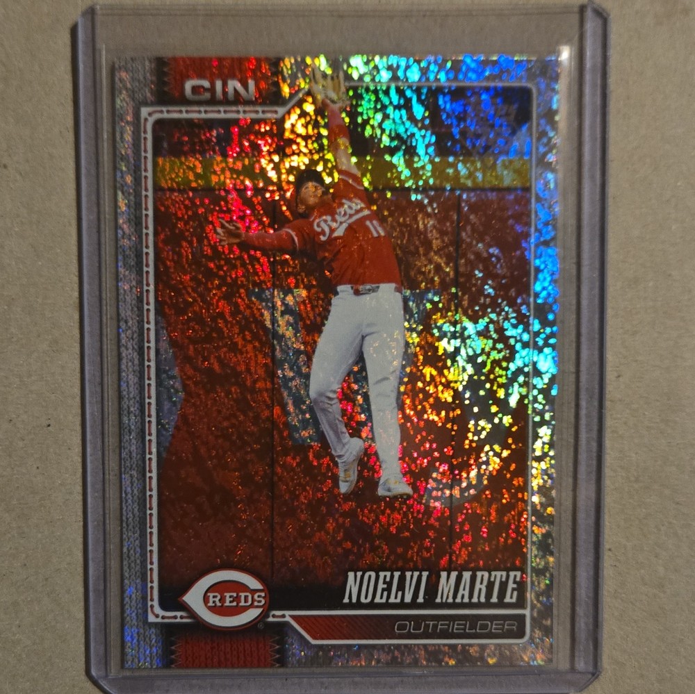 Topps Series 2 Noelvi Marte Cincinnati Reds #687 2026 Glitter Parallel/