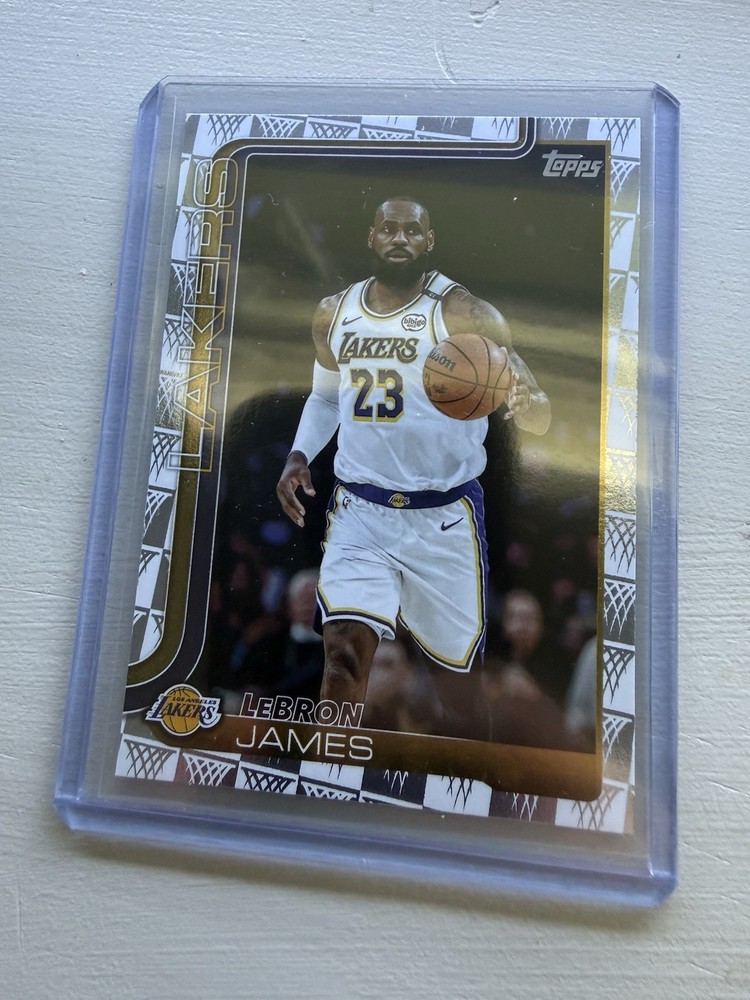 LeBron James 2025-26 NBA Topps #150 Season Tip Off Parallel LA Lakers