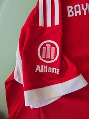 NWT&rsquo;s Adidas FC Bayern Munich 2025/26 Home Authentic Jersey Men&rsquo;s Size L