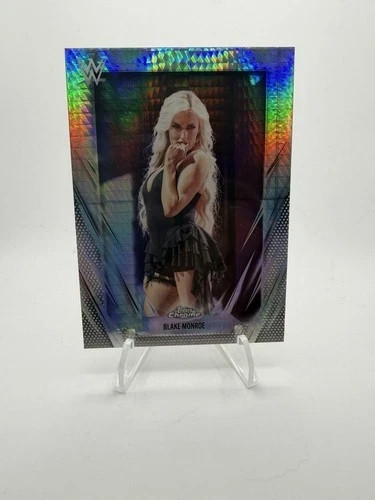 2026 Topps Chrome BLAKE MONROE Prism Refractor WWE #176!