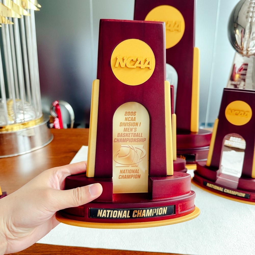 2006 NCAA Division I Men&rsquo;s Basketball National Championship Trophy 26cm Height