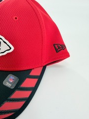 Kansas City Chiefs New Era Hat Cap 39Thirty Size M/L Stretch Fit Black Red NWT