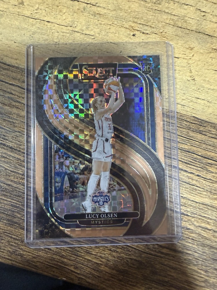 2025 WNBA Select Lucy Olsen Mystics Premier Level Bronze Checker /49 BOOKEND