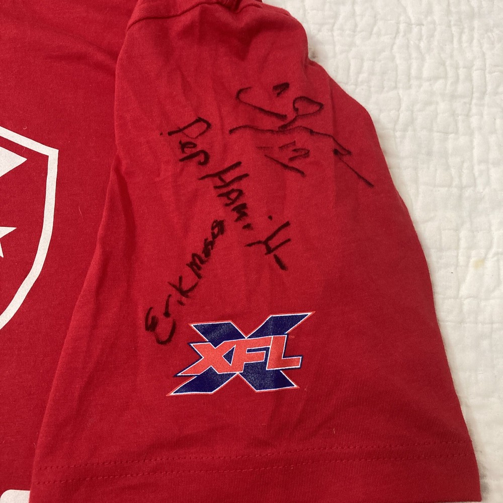 Men’s XFL 2020 Season Ticket Holder DC Defenders T-shirt Signed Canvas XL