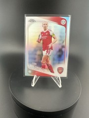2025-26 TOPPS CHROME UEFA WOMEN&rsquo;S CHAMPIONS LEAGUE REFRACTOR LEAH WILLIAMSON #4