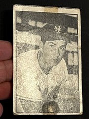 1953 Bowman Black and White #28 Hoyt Wilhelm – NY Giants – OFFGRADE Filler