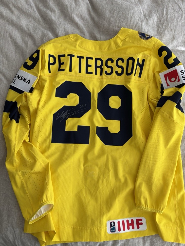 Marcus Pettersson 2025 Signed Game Worn Sweden Jersey IIHF Men’s WC COA